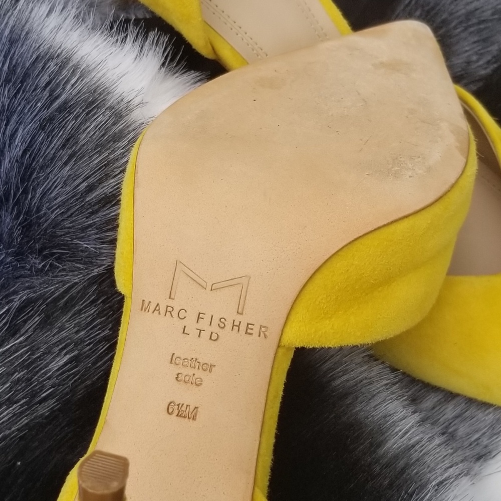 Marc Fisher Pumps - Picture 3 of 5